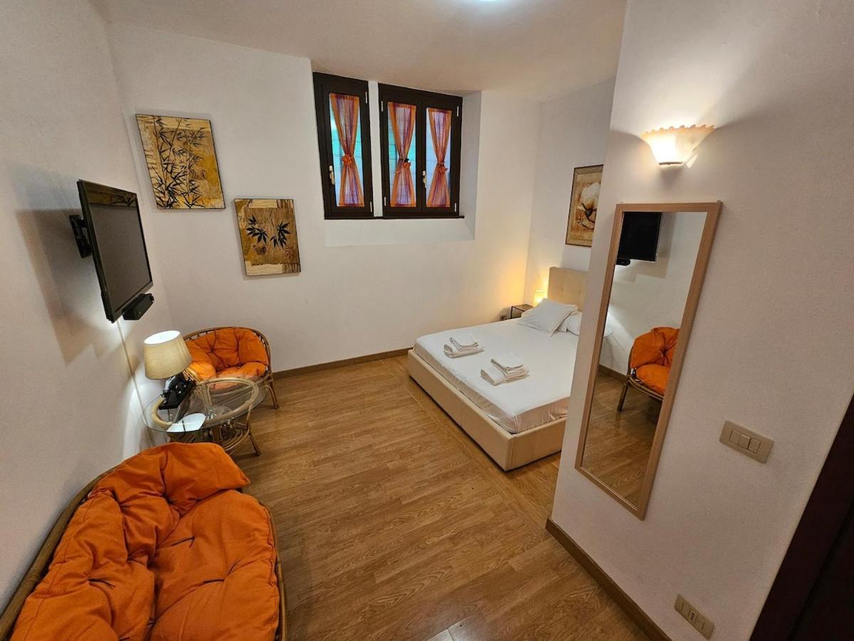 Private In * Roma